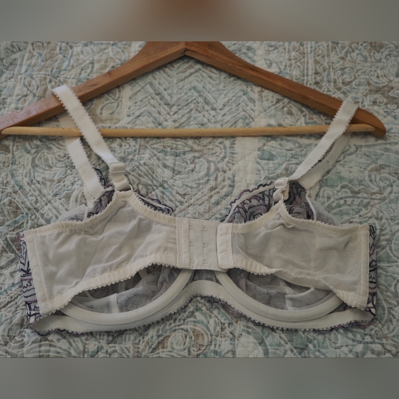 Deesse embroidered bralette - Picture 3 of 5